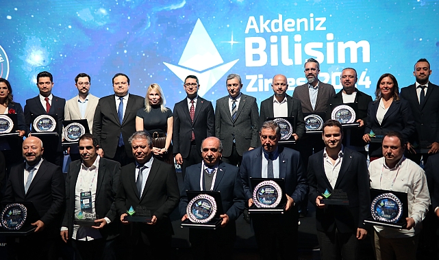 Akdeniz Bilişim Zirvesi 8'inci kez kapılarını açtı