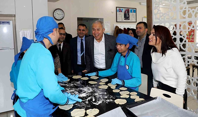 Alanya'da engelli öğrencilere belediyede staj imkanı