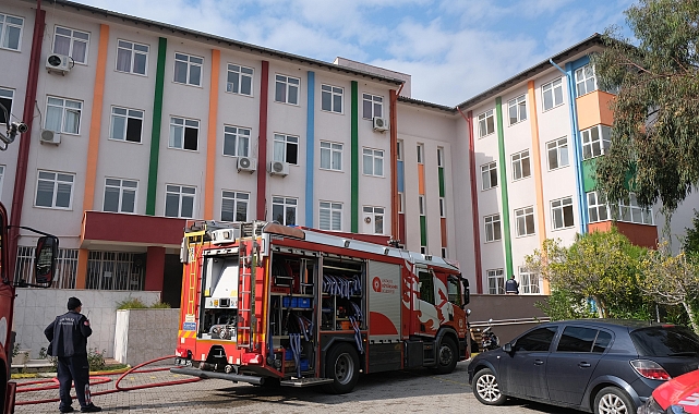 Alanya'da lisede çıkan yangın paniğe yol açtı