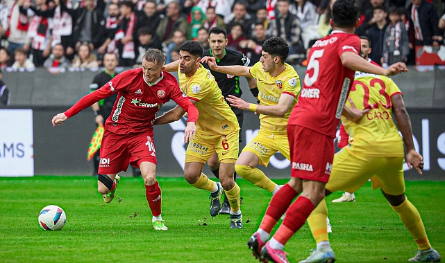 Antalya’da İlk Yarı Gol Uzatmalarda Geldi! Antalyaspor:1 Kayserispor:  0