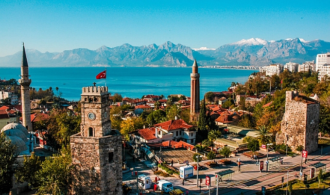 Antalya Turizm Şehri Ödülü'nün Sahibi Oldu