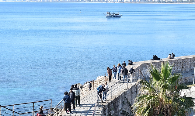 Antalya, yılın son gününü güneşli geçirdi