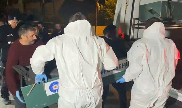 Araç boyama atölyesi içindeki araçlarla birlikte alev alev yandı