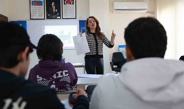 ATABEM'den üniversite adaylarına hem akademik hem kariyer desteği