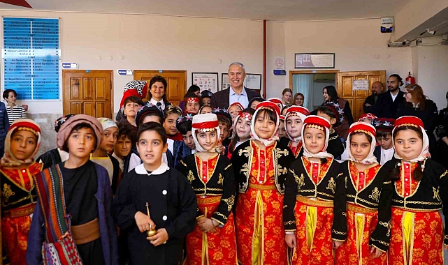 Başkan Özçelik, hayırsever babasının anıldığı vefa programına katıldı
