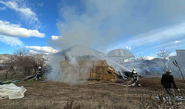 Burdur'da çıkan yangında 80 adet saman balyası kül oldu