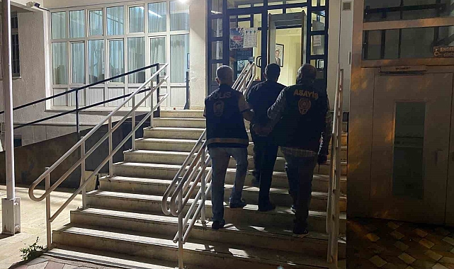 Burdur'da hapis cezasıyla aranan 2 firari yakalandı