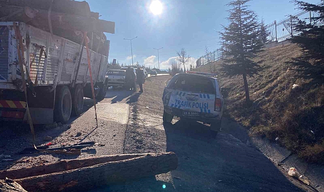Burdur'da zincirleme kaza: 1'i polis 6 yaralı