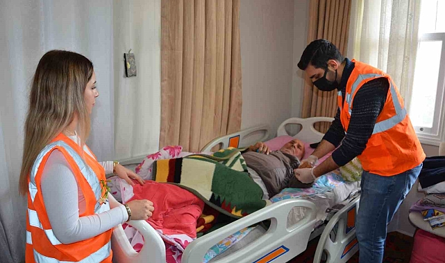 Büyükşehir Belediyesi Alanya'da hastalara fizyoterapi desteği veriyor