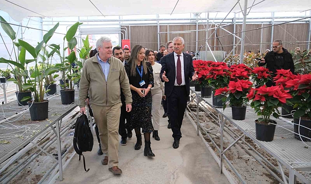 Büyükşehir Belediyesi, güneş enerjisiyle çalışan akıllı sera açtı