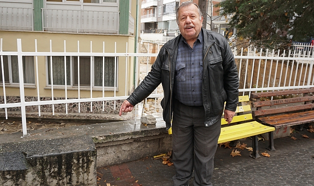 Definecilerin kaçak kazısında ortaya çıkan &#039;figürlü kaya&#039; meraklandırdı