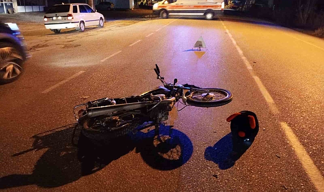 Eğirdir&#039;de otomobil ile motosiklet çarpıştı: 1 yaralı