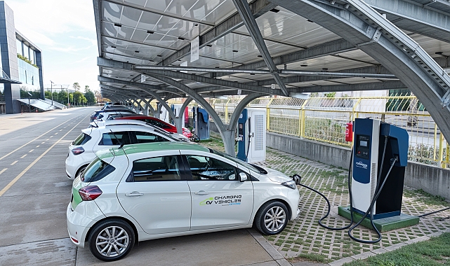 Elektrikli araç şarj istasyonları ile çevre dostu ulaşıma destek