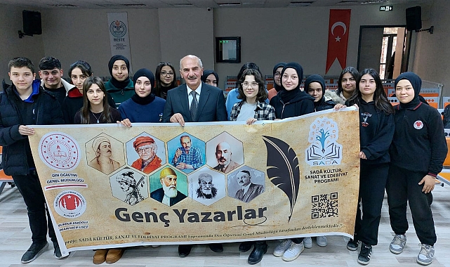 Emekli milli eğitim müdürü, öğrencilerle buluştu