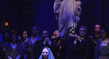 İki eser Antalya'ya veda ediyor