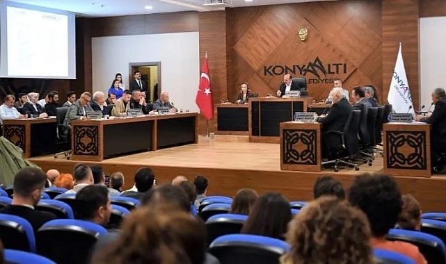 Konyaaltı Belediyesi Meclis Toplantısında Söz Gerginliği