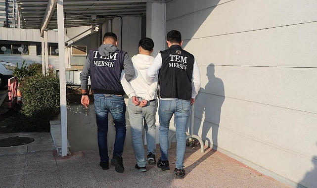 Mersin'de Çeşitli Suçlardan Aranan Şahıs Yakalandı ve Cezaevine Gönderildi
