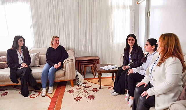 Mersin'deki Eğitim ve Öğretimi Destekleme Kurs Merkezi öğrencileri evlerinde de takip ediliyor