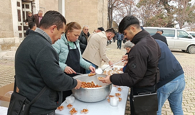 Muhtarlardan dua ve lokma ikramı