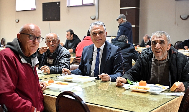 Muratpaşa'da dayanışma sofrası büyüyor