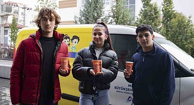 Öğrenciler güne sıcak çorba ile başlıyor