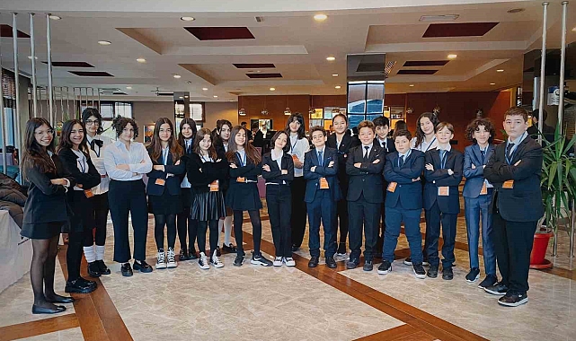 Öğrenciler, MUN Konferansında 'Daha İyi Bir Dünya' için buluştu