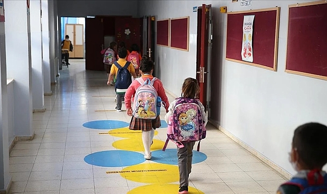 Okullarda Serbest Kıyafet Uygulaması Kaldırıldı