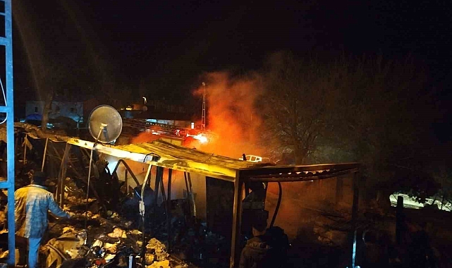 Pazarcık'ta konteyner yangını