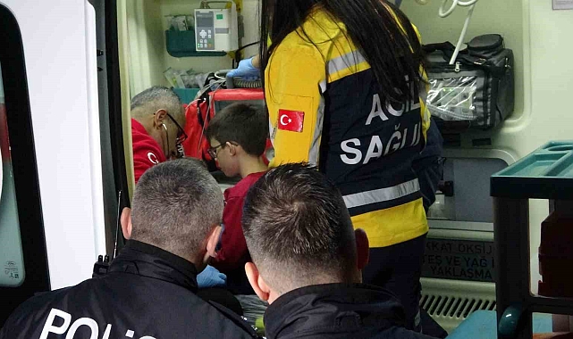 Polisten küçük çocuğuna baba şefkati