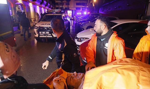 Telefonla konuşurken bastığı tahta kırılınca falezlerden denize düştü