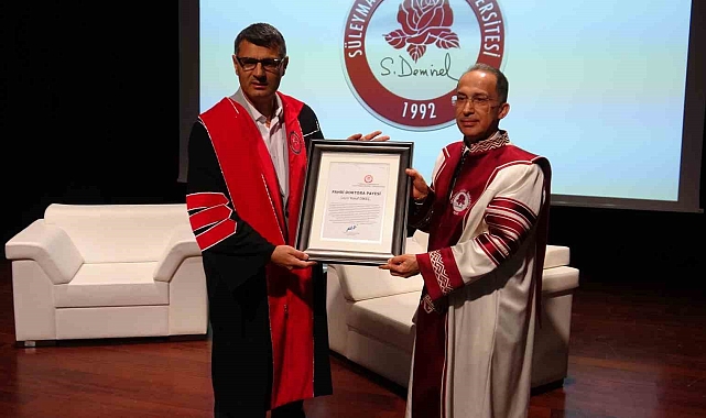 Yusuf Dikeç'e, Süleyman Demirel Üniversitesi tarafından fahri doktora payesi