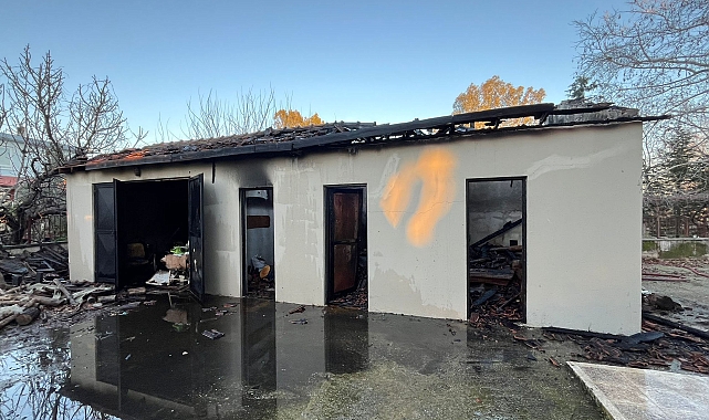 Aile Sağlık Merkezinin Deposu Yandı