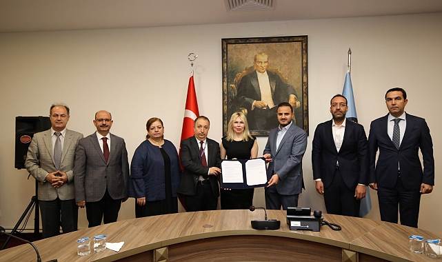 Akdeniz Üniversitesi Hastanesi yeni binası için imzalar atıldı