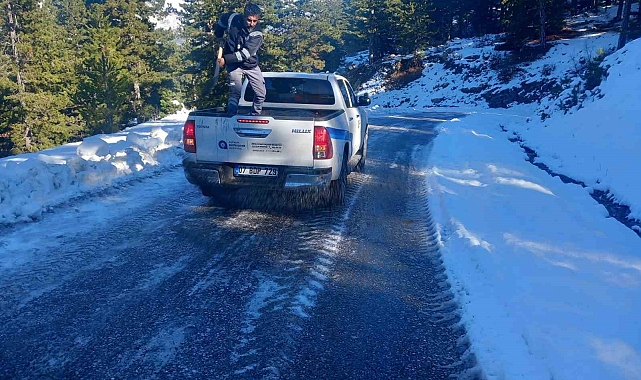 Alanya Taşatan yolunda tuzlama çalışması