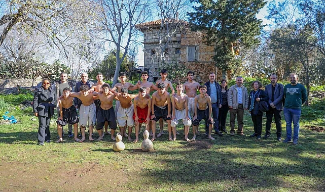 Alanya'nın geleneksel Yörük oyunu 'Aksır' Unesco yolunda