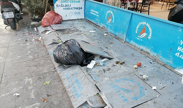 Antalya’da Çöp Yığınları Turizme Gölge Düşürüyor