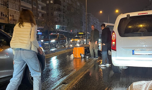 Antalya'da Otomobil ve Kurye Çarpıştı