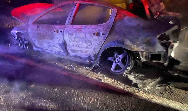 Antalya-Isparta karayolunda seyir halindeki otomobil alev aldı