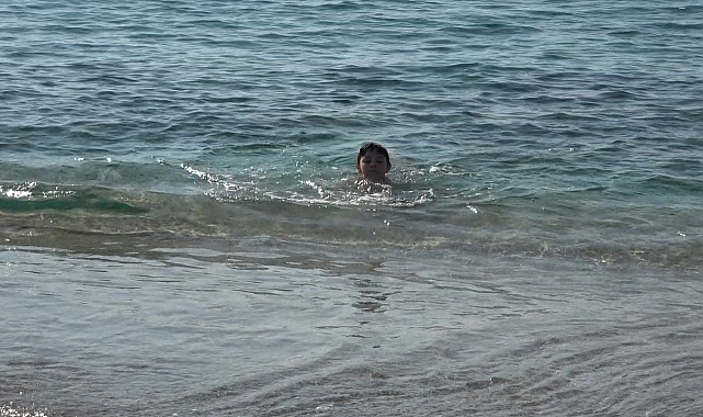 Antalya Kışa Meydan Okumaya Devam Ediyor