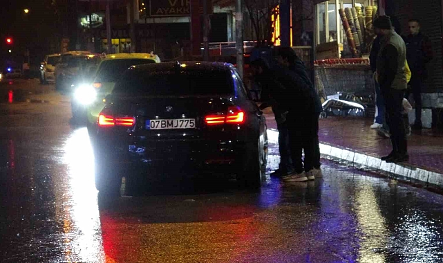 Antalya'da çalışır halde bıraktığı aracında uyuyakaldı, polisi ve sağlık ekiplerini alarma geçirdi