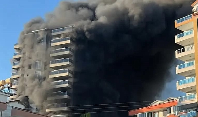 Antalya'da otel inşaatında yangın
