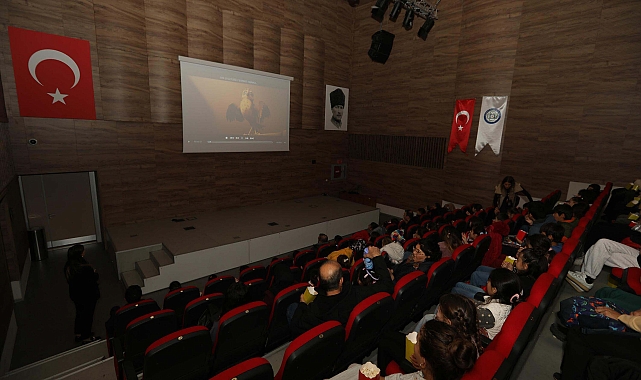 Başkan Aras'tan çocuklara sinema hediyesi