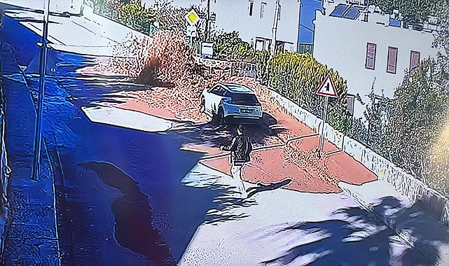 Bodrum'da ana su isale hattı patladı