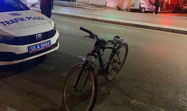 Burdur'da yola çıkan aracı gören bisikletli panikleyerek düşüp yaralandı