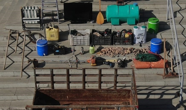 Çaldıkları Eşyaları Satarken Yakayı Ele Verdiler