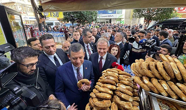 CHP Genel Başkanı Özel, Mersin'de esnaf ziyareti gerçekleştirdi