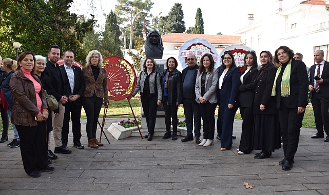 Cumhuriyet Kadınlarından Zübeyde Hanım'a Anlamlı Anma