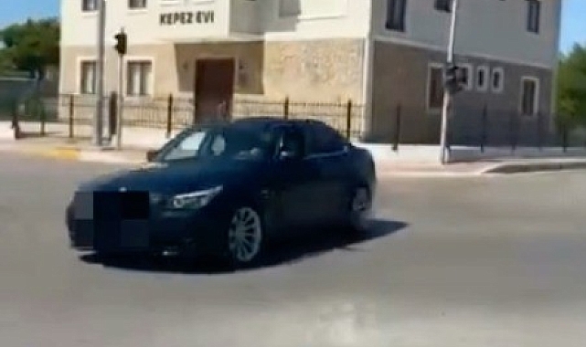 Drift kazayla bitti, motosiklette akrobatik hareketler polisin radarına takıldı
