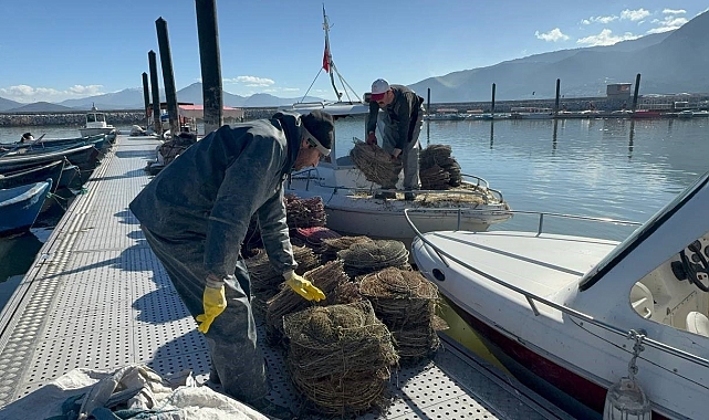 Eğirdir Gölü'nde Kaçak Avcılıkla Mücadelede 400 Pinter ve 150 Kilogram Canlı Kerevit Ele Geçirildi
