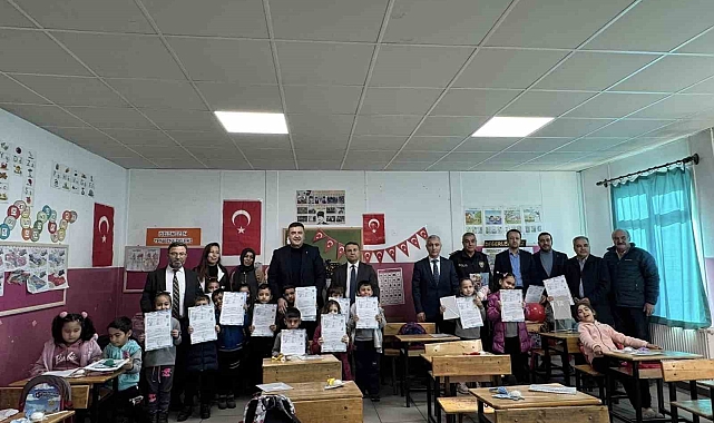 Eğirdir'de 4 bin 25 öğrenci ve 450 öğretmen yarıyıl tatiline girdi